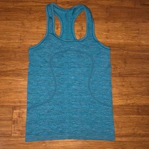 Lululemon tank